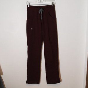 Figs Womens High Waisted Kade Cargo Scrub Pants XXS Tall Burgundy